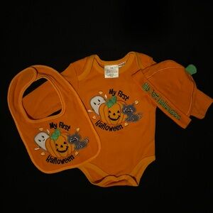 My first Halloween onesie with matching bib and hat